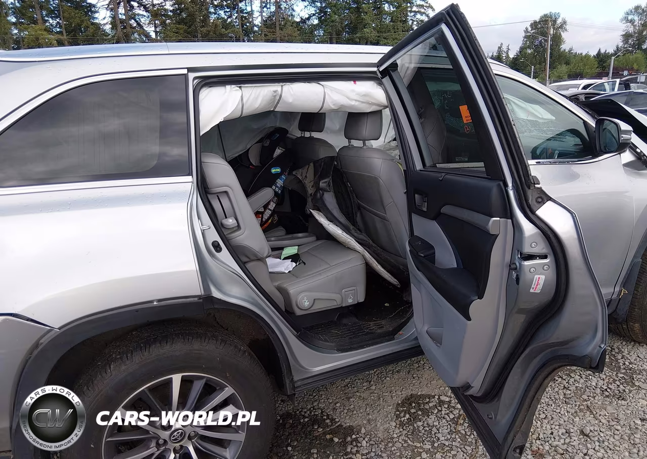 2019 Toyota Highlander Xle VIN:5TDJZRFH1KS982021 - 8