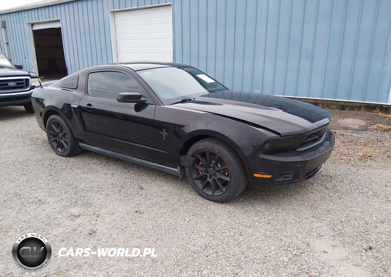2011 Ford Mustang V6-V6 Premium