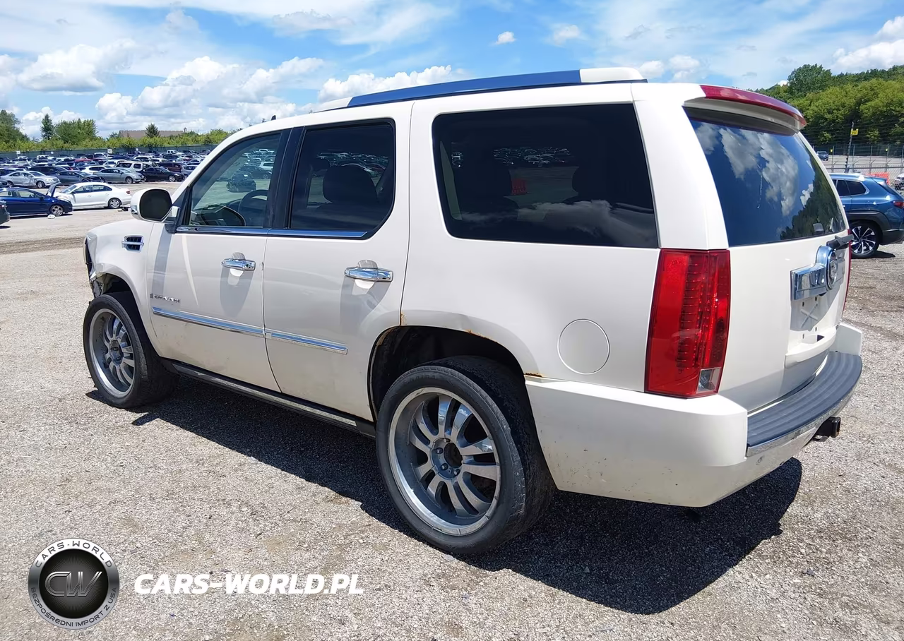 2008 Cadillac Escalade VIN:1GYFK63818R178199 - 3