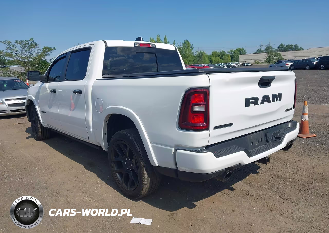 2025 Ram 1500 Laramie 4X4 5'7 Box VIN:1C6SRFJP0SN615299 - 3