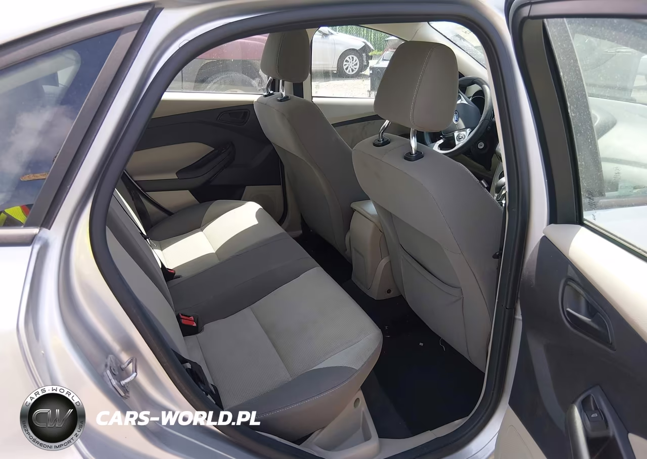 2012 Ford Focus Se VIN:1FAHP3F20CL372410 - 8