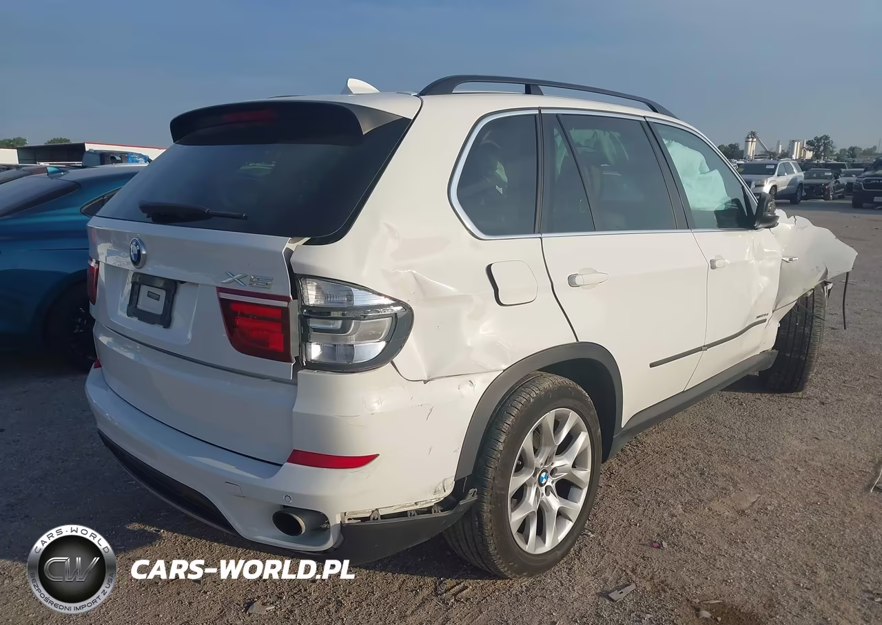 2013 BMW X5 xDrive35I VIN:5UXZV4C58D0B11183 - 11