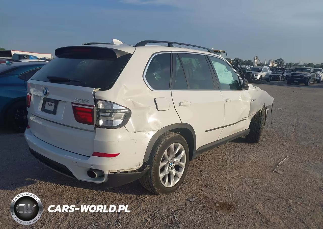 2013 BMW X5 xDrive35I VIN:5UXZV4C58D0B11183 - 4