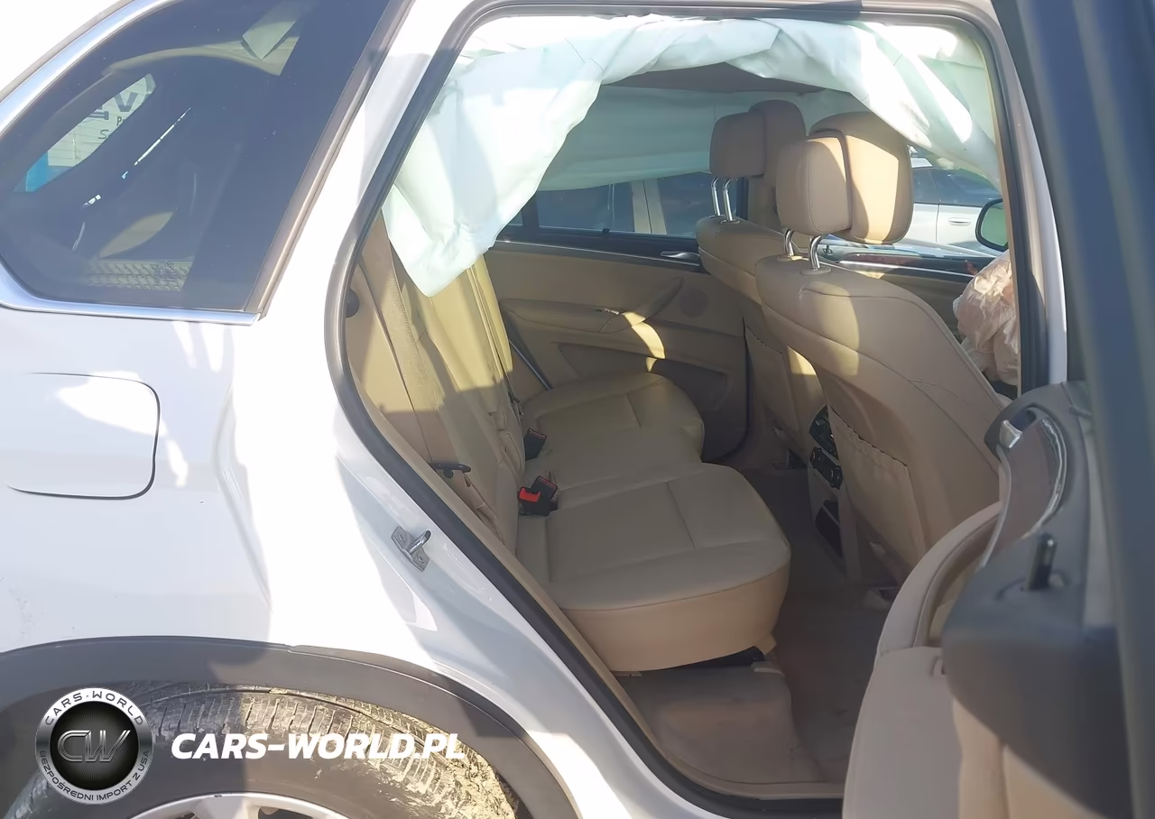 2013 BMW X5 xDrive35I VIN:5UXZV4C58D0B11183 - 8