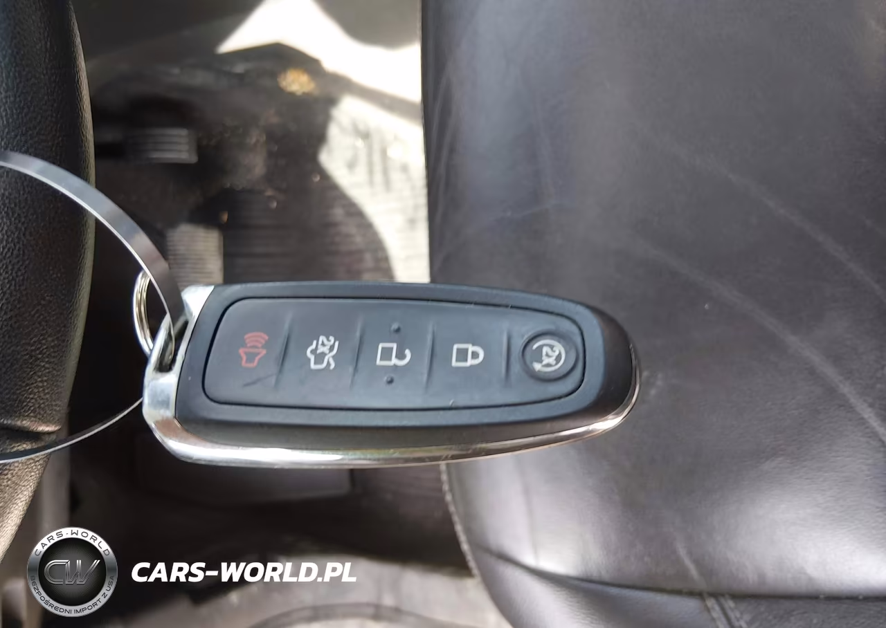 2018 Ford Escape Titanium VIN:1FMCU9J91JUB02805 - 11
