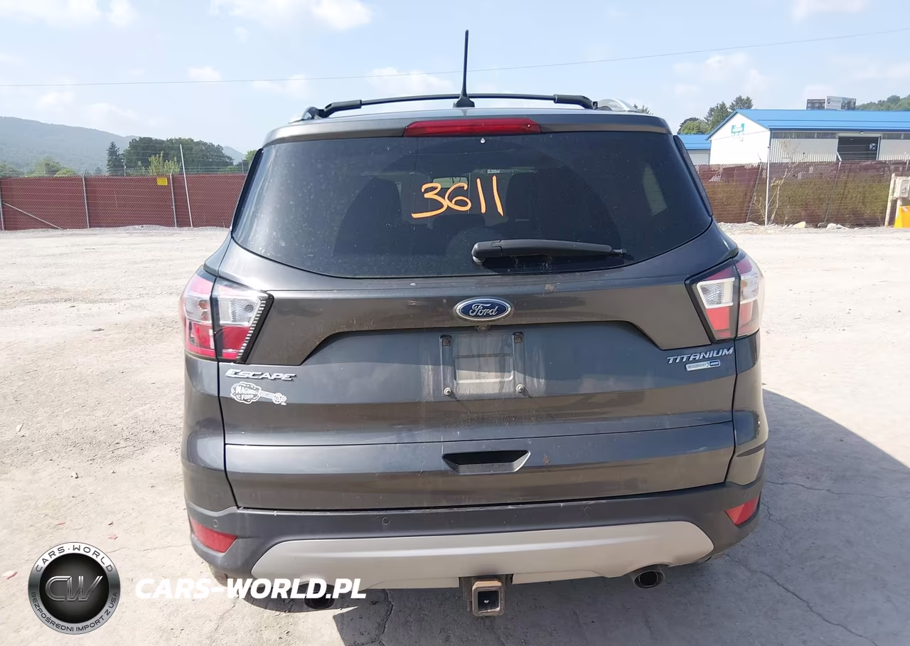 2018 Ford Escape Titanium VIN:1FMCU9J91JUB02805 - 17
