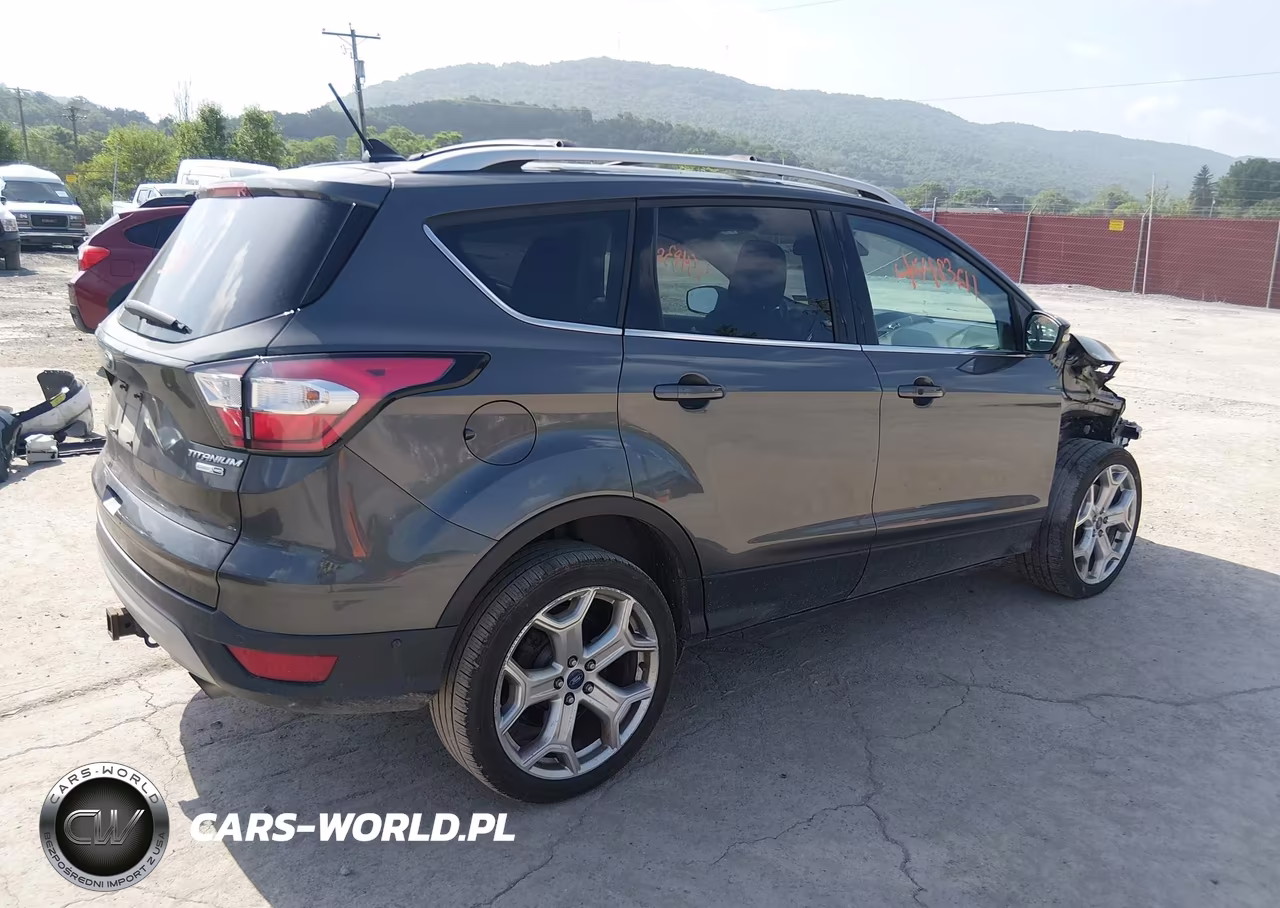 2018 Ford Escape Titanium VIN:1FMCU9J91JUB02805 - 4