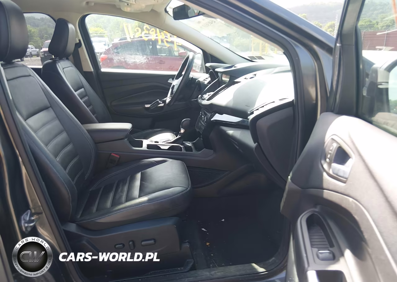 2018 Ford Escape Titanium VIN:1FMCU9J91JUB02805 - 5