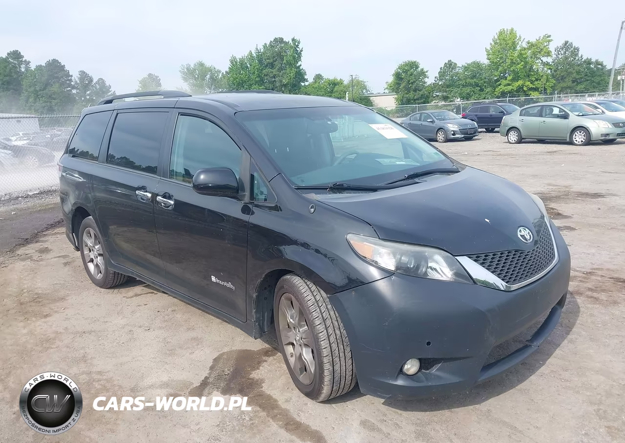 2014 Toyota Sienna Se 8 Passenger – zdjęcie 1 z 18
