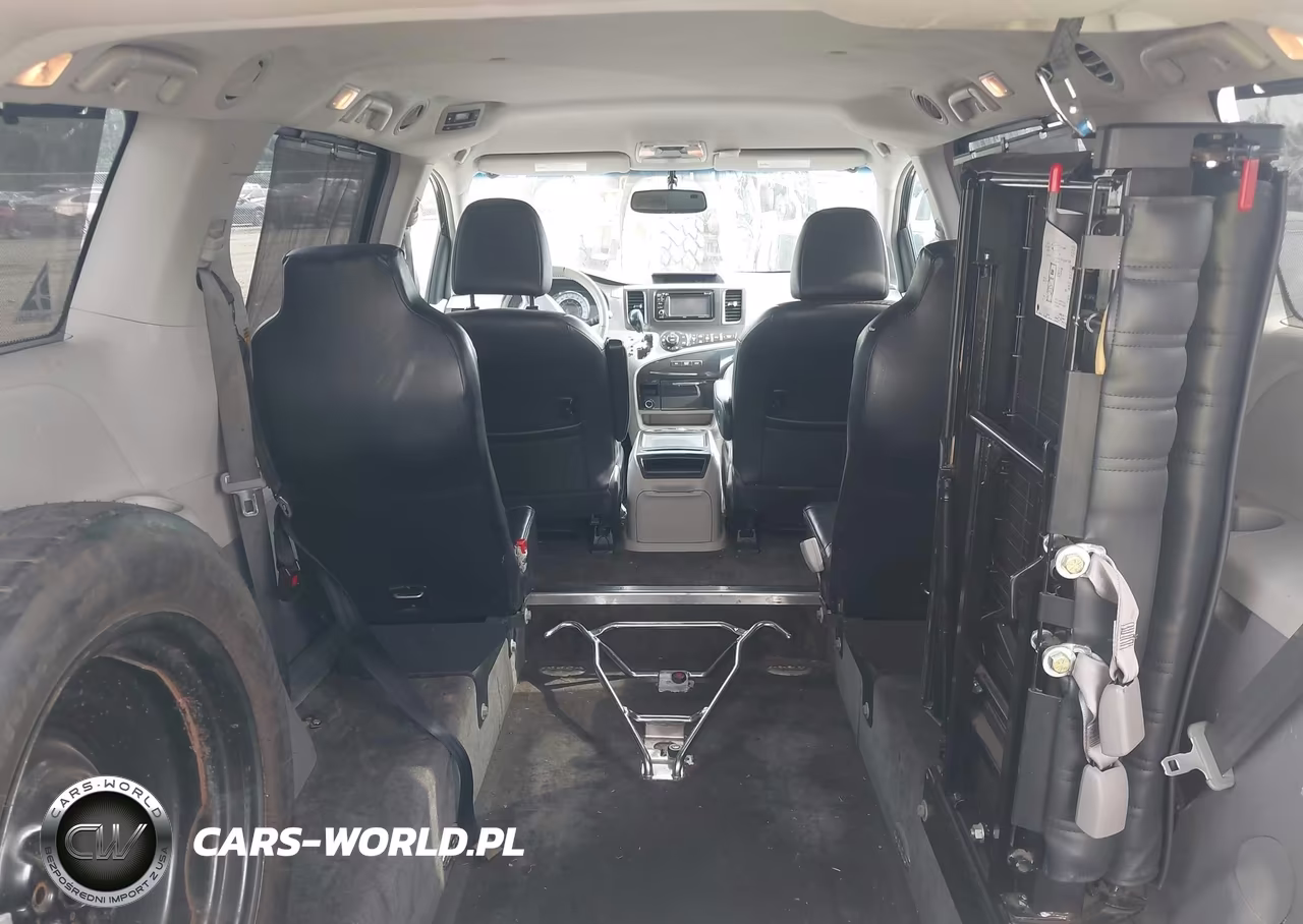 2014 Toyota Sienna Se 8 Passenger VIN:5TDXK3DC6ES422714 - 18
