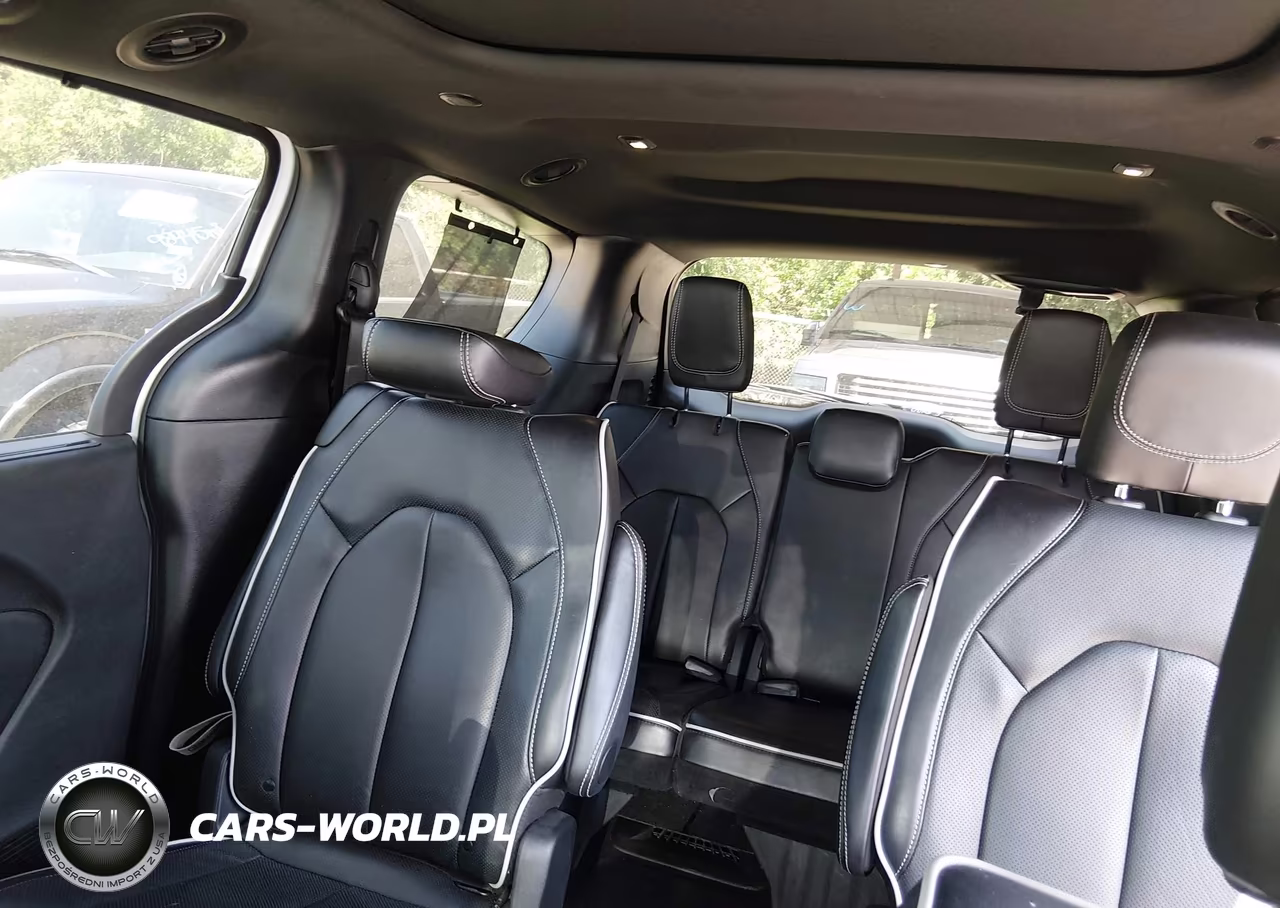 2025 Chrysler Pacifica Limited VIN:2C4RC1GGXSR535191 - 19