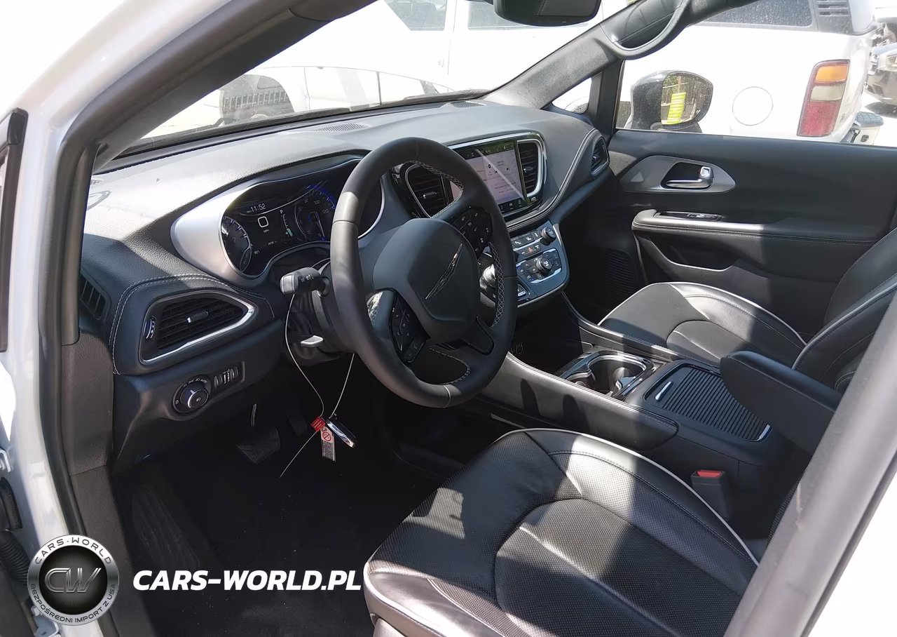 2025 Chrysler Pacifica Limited VIN:2C4RC1GGXSR535191 - 20