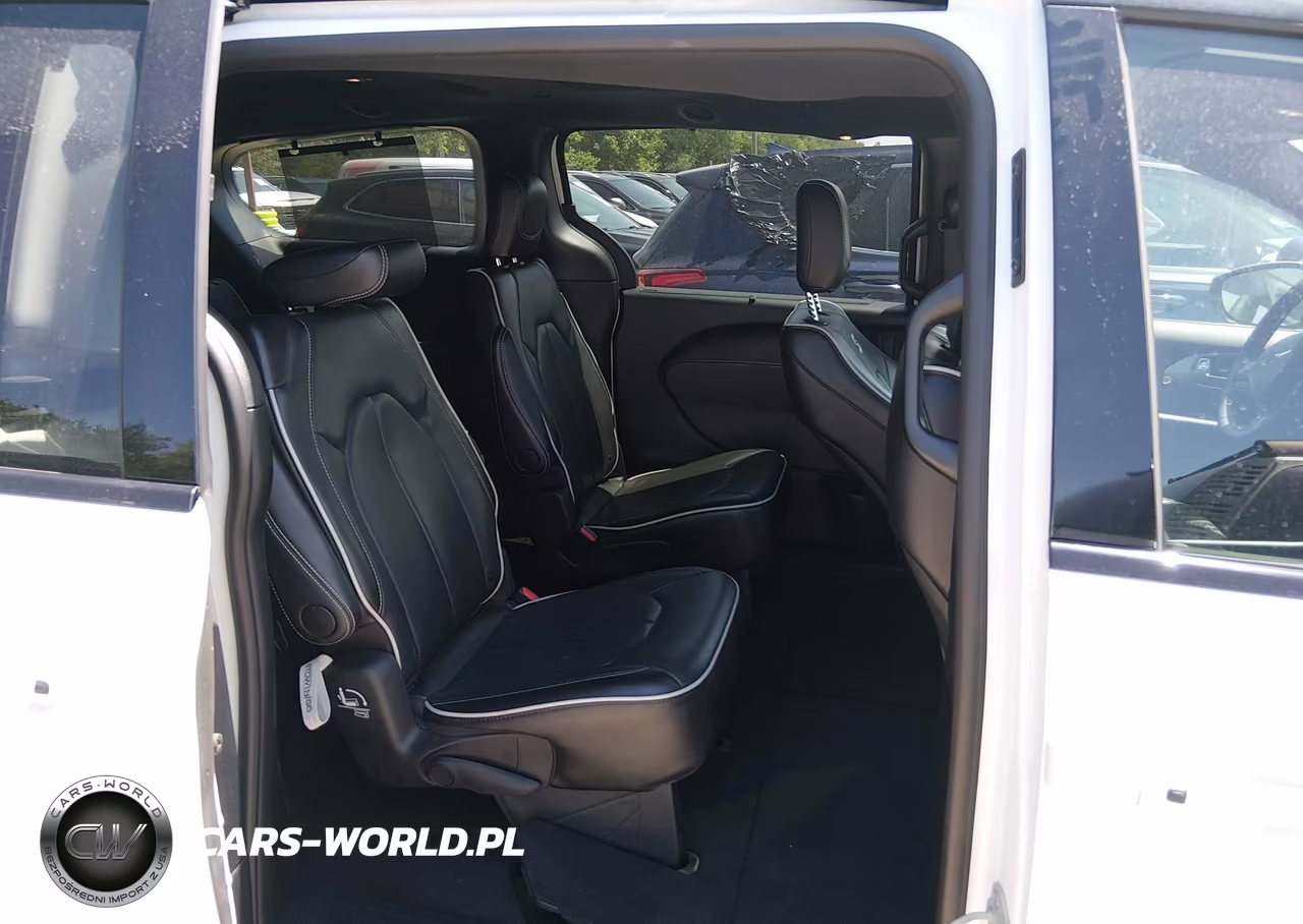 2025 Chrysler Pacifica Limited VIN:2C4RC1GGXSR535191 - 8