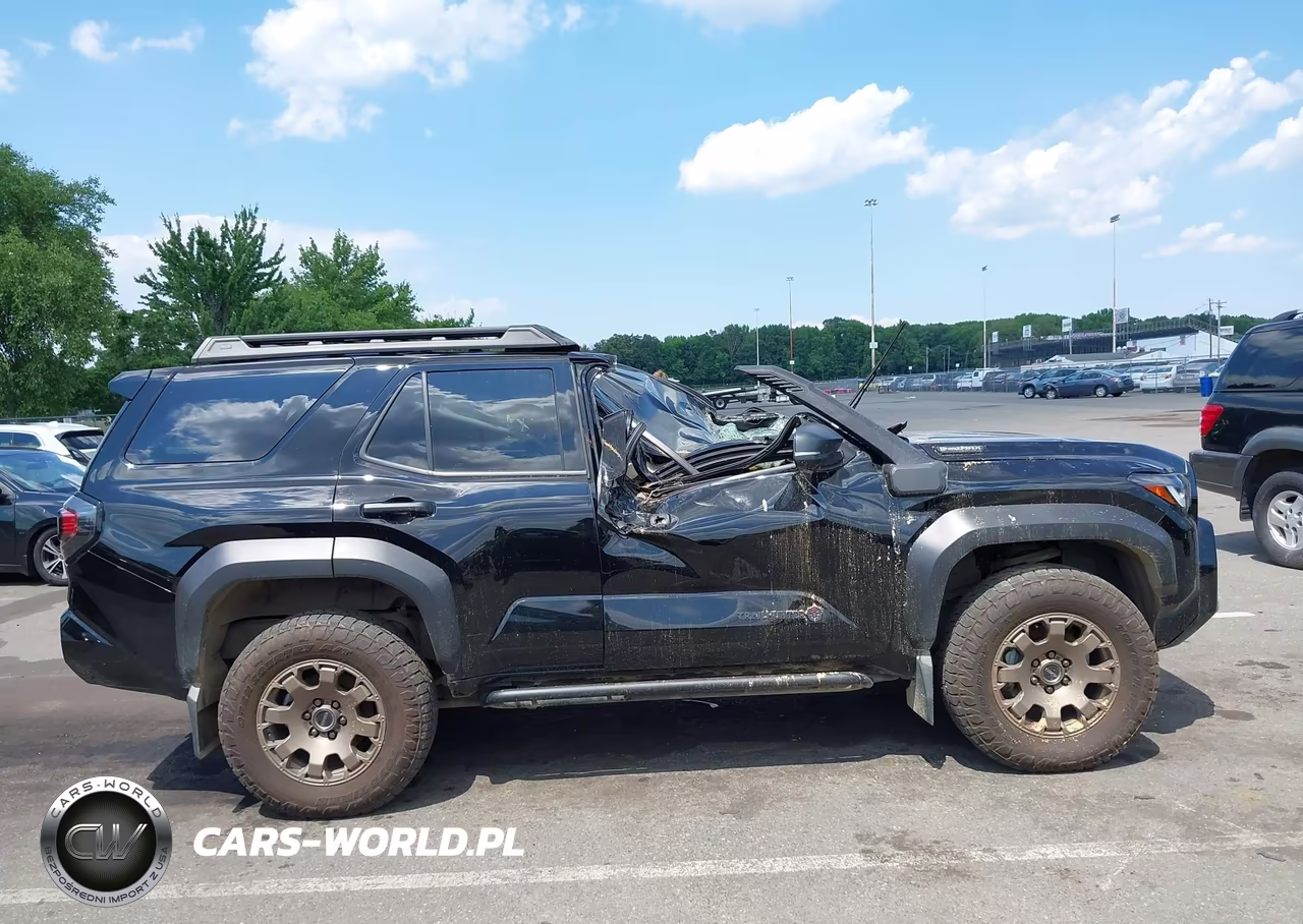 2025 Toyota 4Runner Hybrid Trailhunter VIN:JTEVB5BR5S5017015 - 13