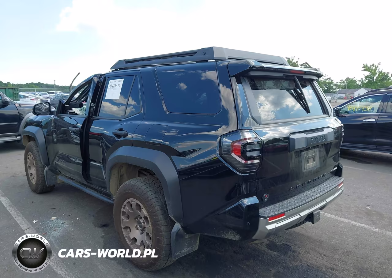 2025 Toyota 4Runner Hybrid Trailhunter VIN:JTEVB5BR5S5017015 - 3