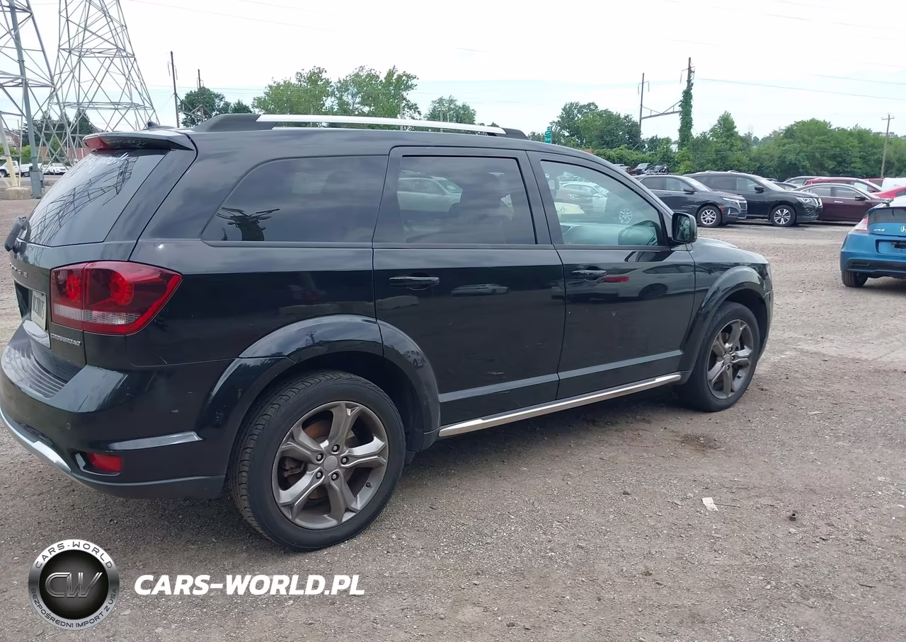 2017 Dodge Journey Crossroad Plus VIN:3C4PDCGB9HT501060 - 4