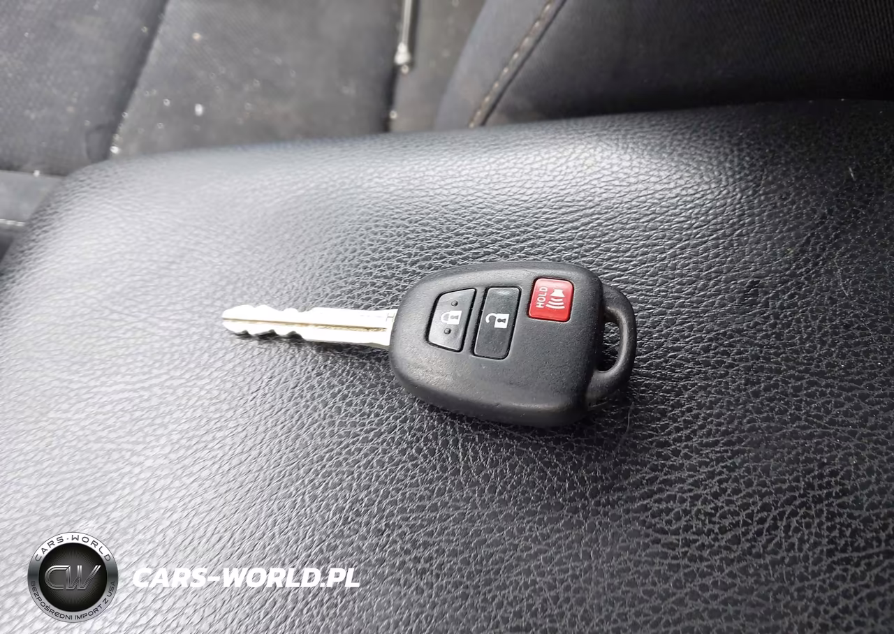 2017 Toyota Rav4 Xle VIN:2T3RFREVXHW654154 - 11