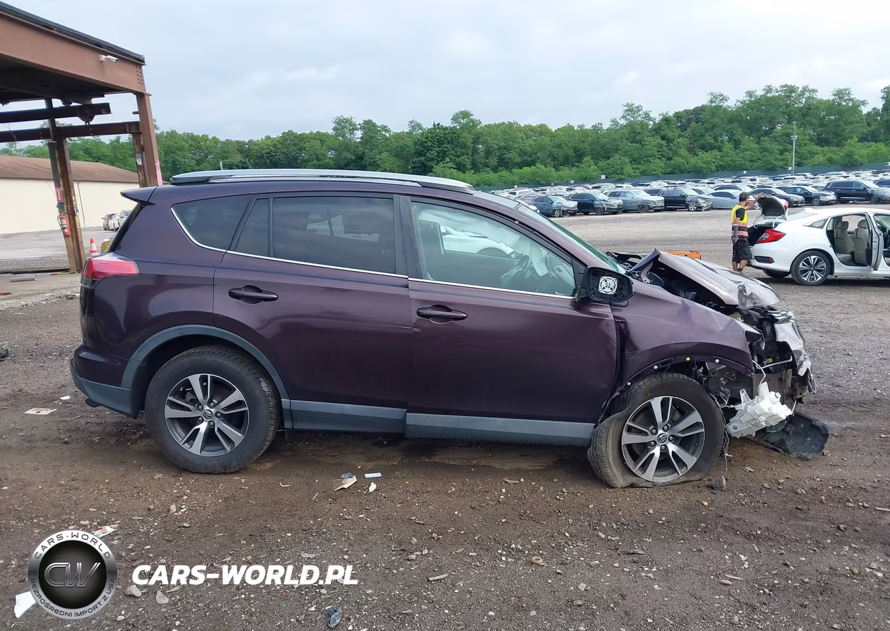 2017 Toyota Rav4 Xle VIN:2T3RFREVXHW654154 - 14