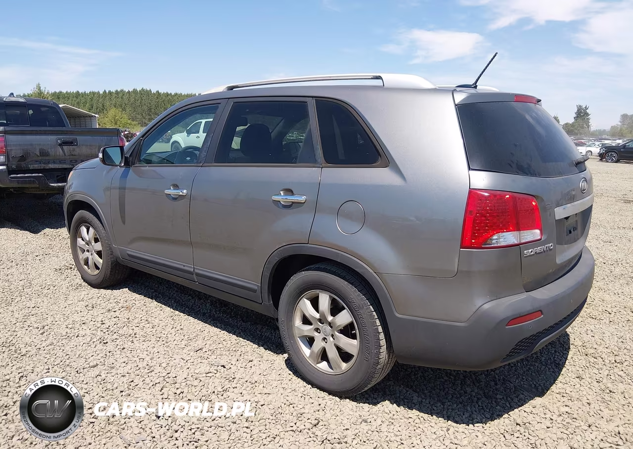 2012 Kia Sorento Lx VIN:5XYKT3A64CG210054 - 3