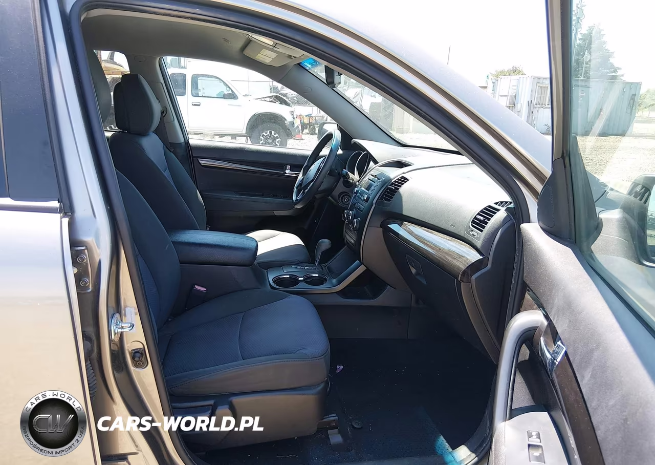 2012 Kia Sorento Lx VIN:5XYKT3A64CG210054 - 5