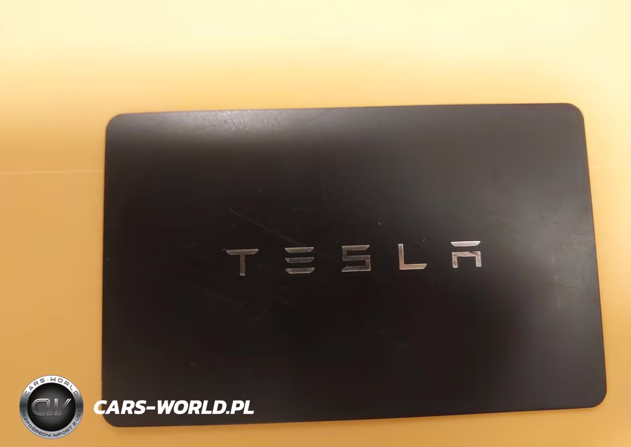 2023 Tesla Model Y VIN:7SAYGDEE2PF792211 - 11