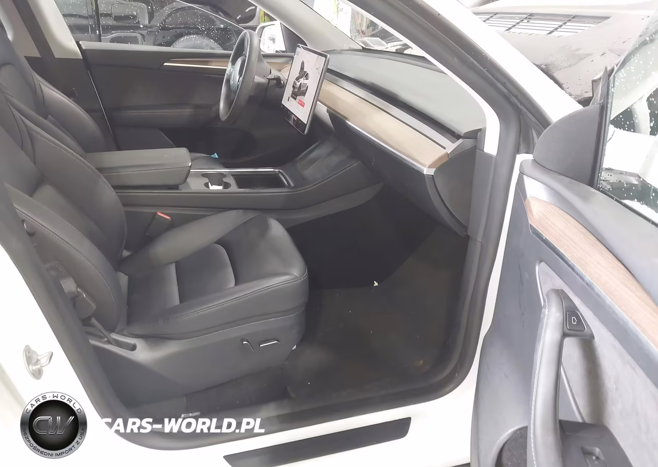 2023 Tesla Model Y VIN:7SAYGDEE2PF792211 - 5