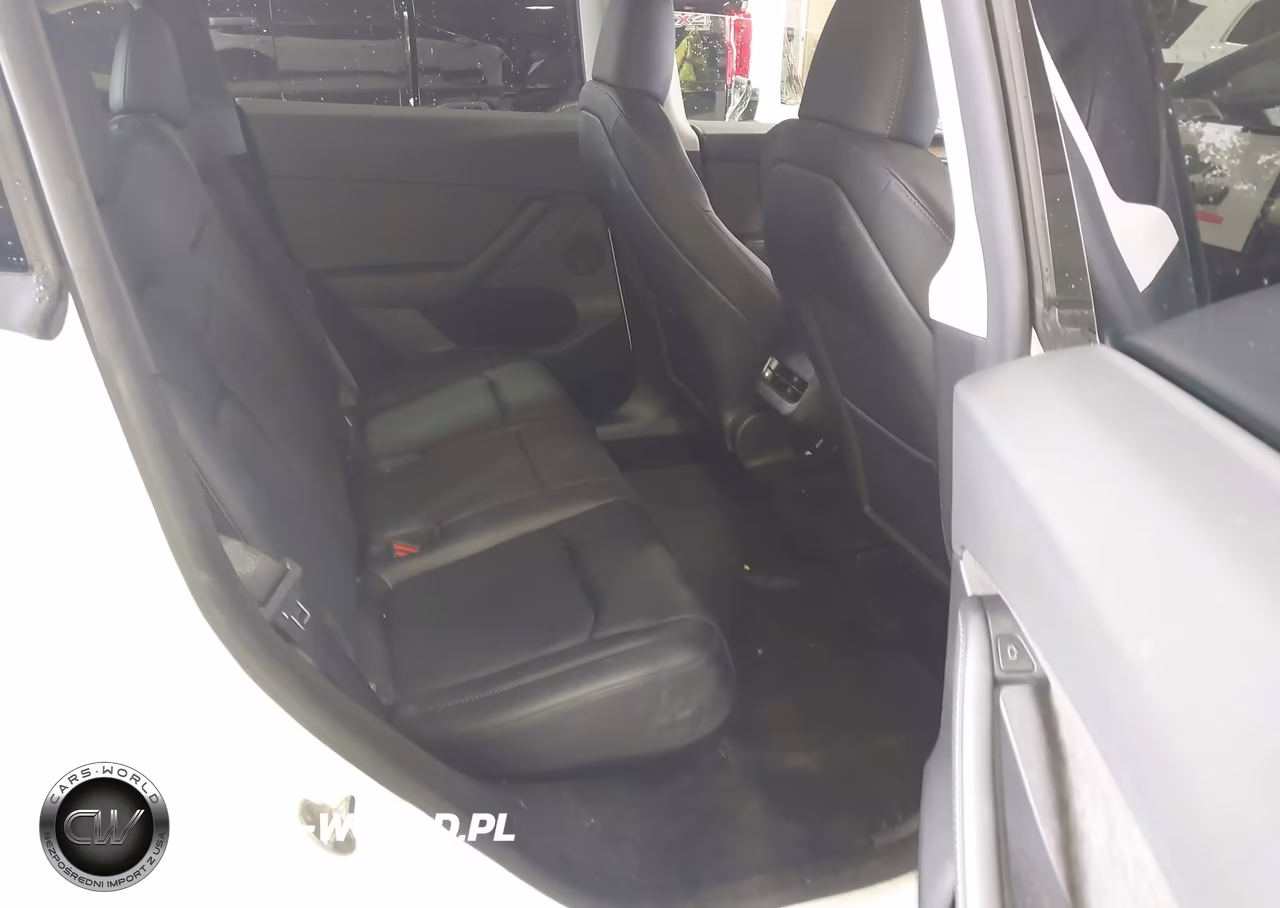 2023 Tesla Model Y VIN:7SAYGDEE2PF792211 - 8