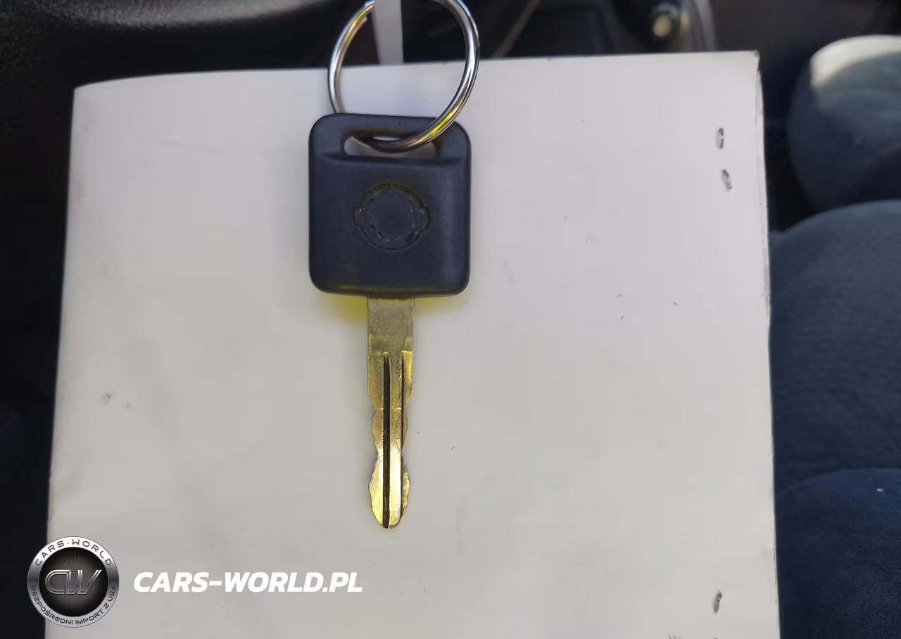 2010 Nissan Versa 1.8S VIN:3N1BC1CP1AL361078 - 11