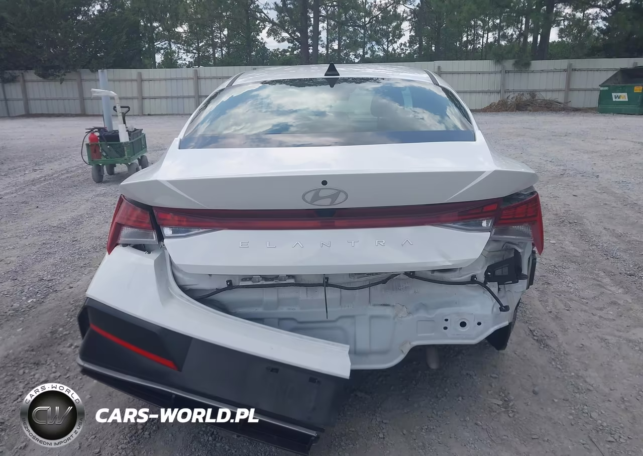2025 Hyundai Elantra Sel Convenience VIN:KMHLS4DG7SU983692 - 17