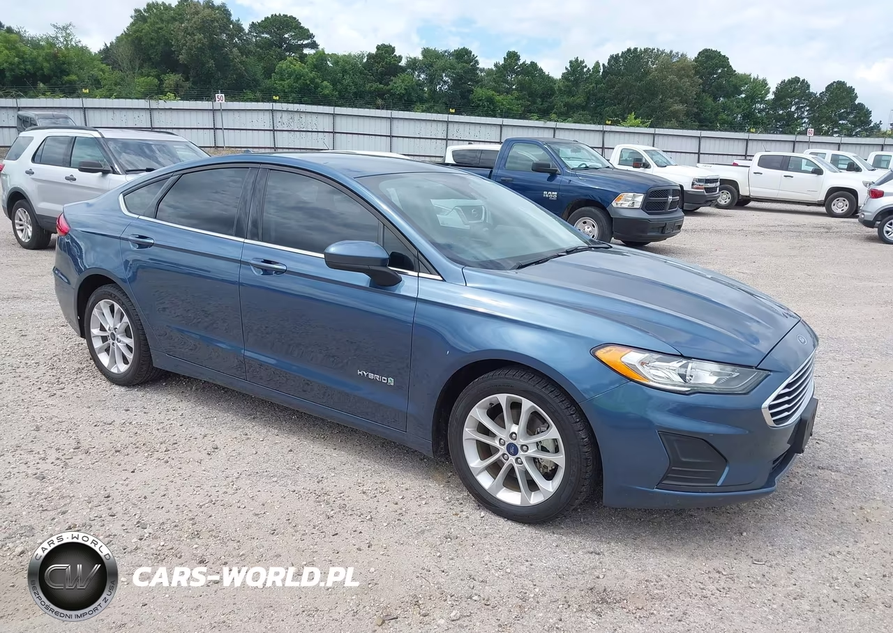 2019 Ford Fusion Hybrid Se – zdjęcie 1 z 18