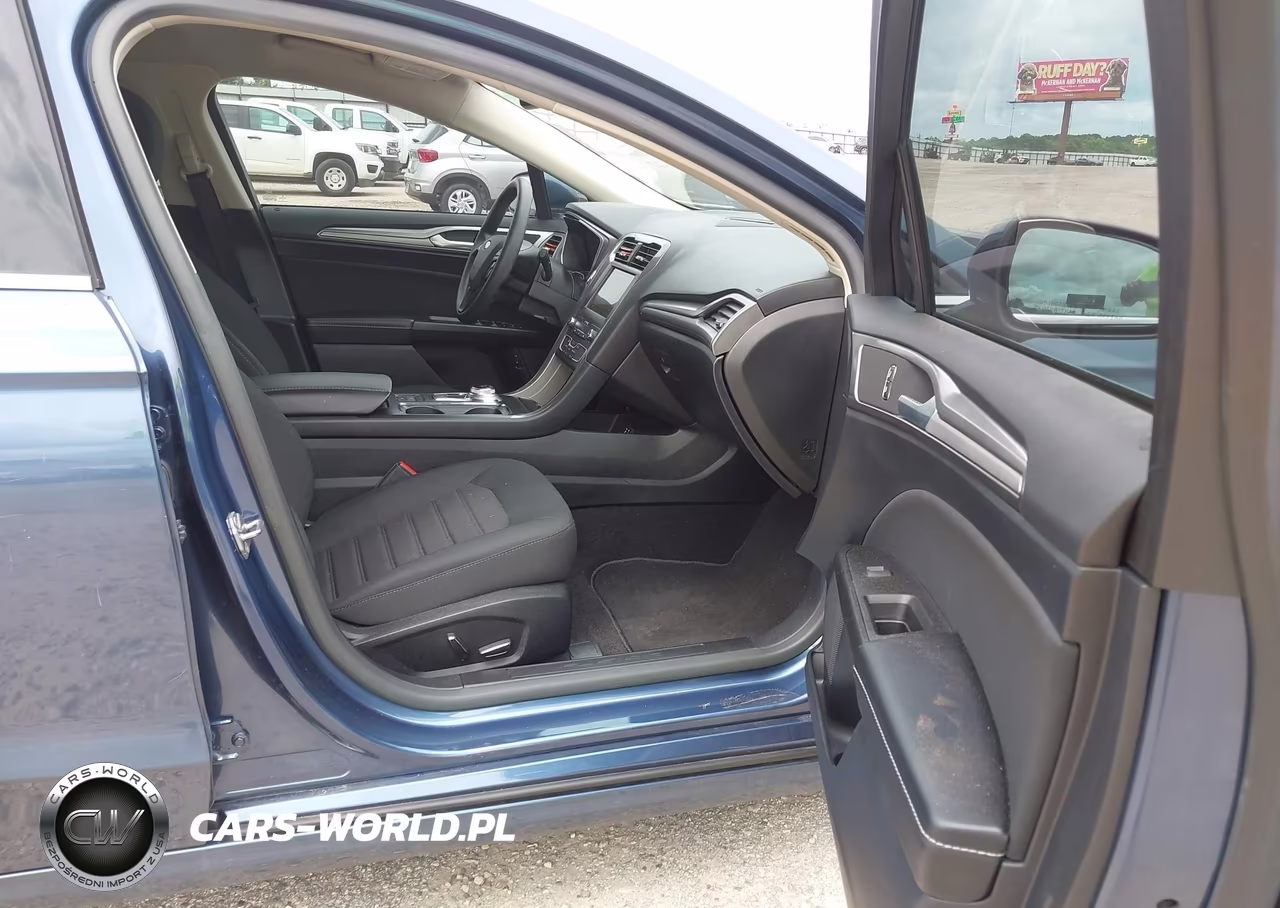2019 Ford Fusion Hybrid Se VIN:3FA6P0LU2KR274071 - 5