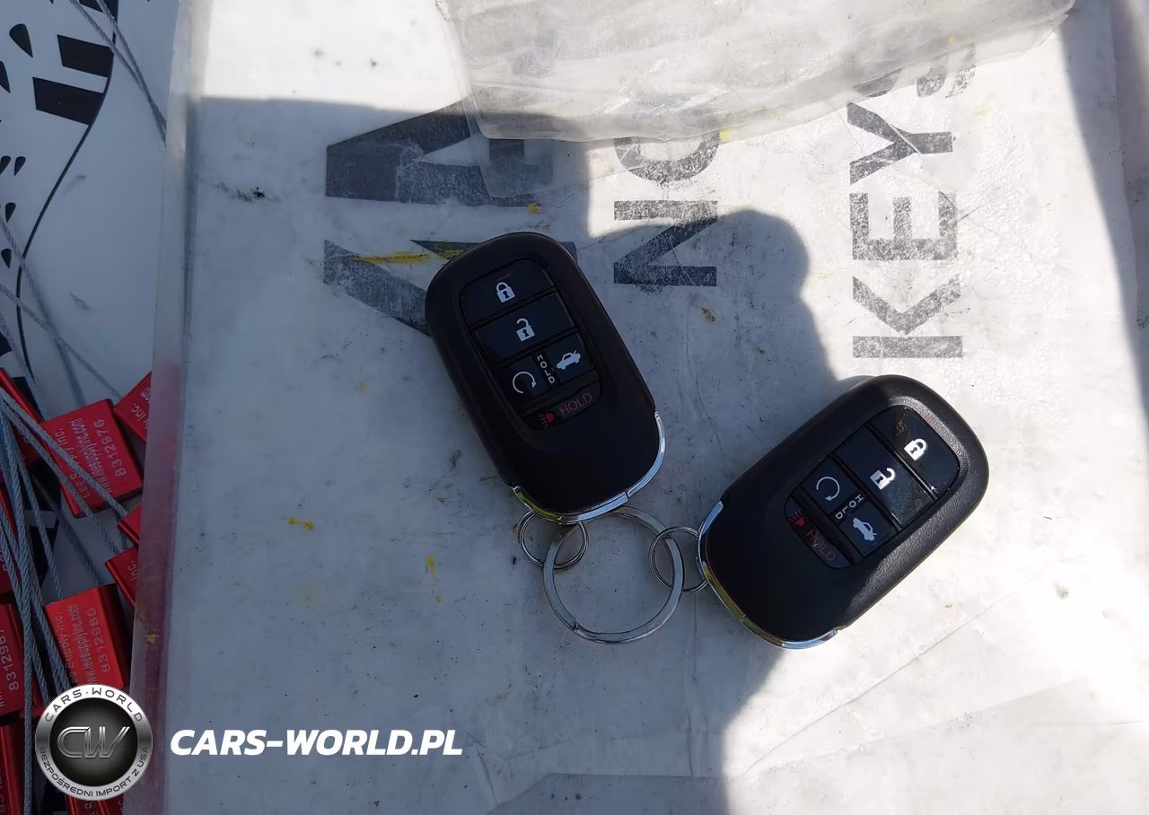 2025 Honda Accord Hybrid Sport-L VIN:1HGCY2F77SA090882 - 11