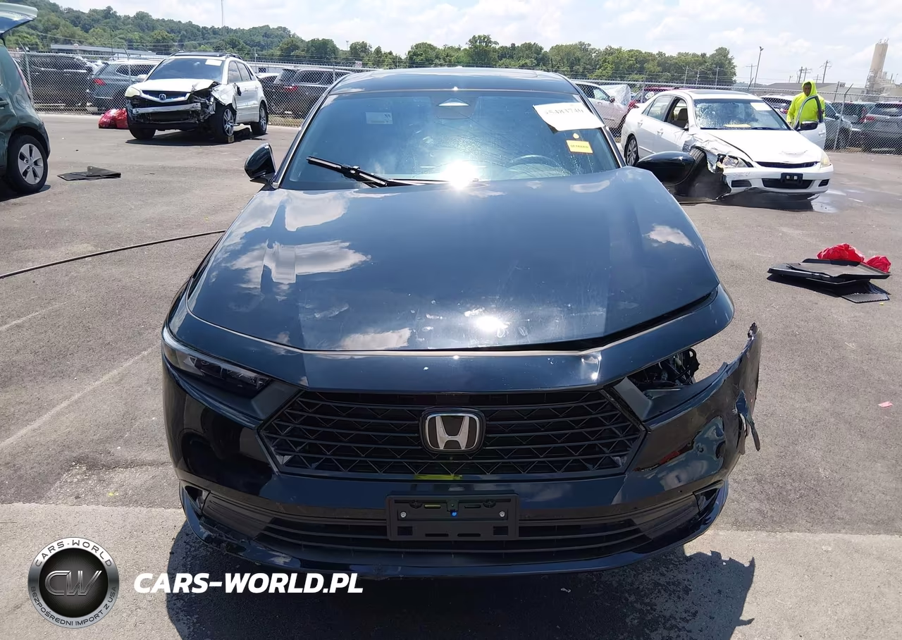 2025 Honda Accord Hybrid Sport-L VIN:1HGCY2F77SA090882 - 13