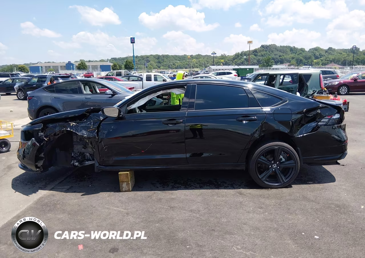 2025 Honda Accord Hybrid Sport-L VIN:1HGCY2F77SA090882 - 15