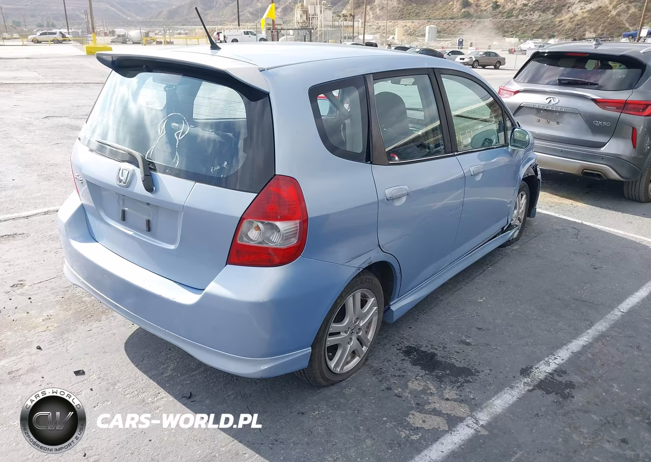 2008 Honda Fit Sport VIN:JHMGD38688S034201 - 4
