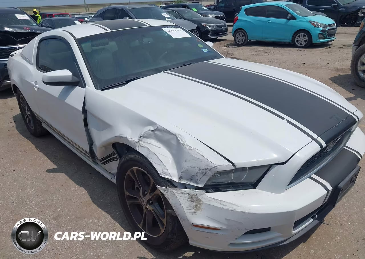 2014 Ford Mustang V6 Premium VIN:1ZVBP8AM1E5206214 - 6