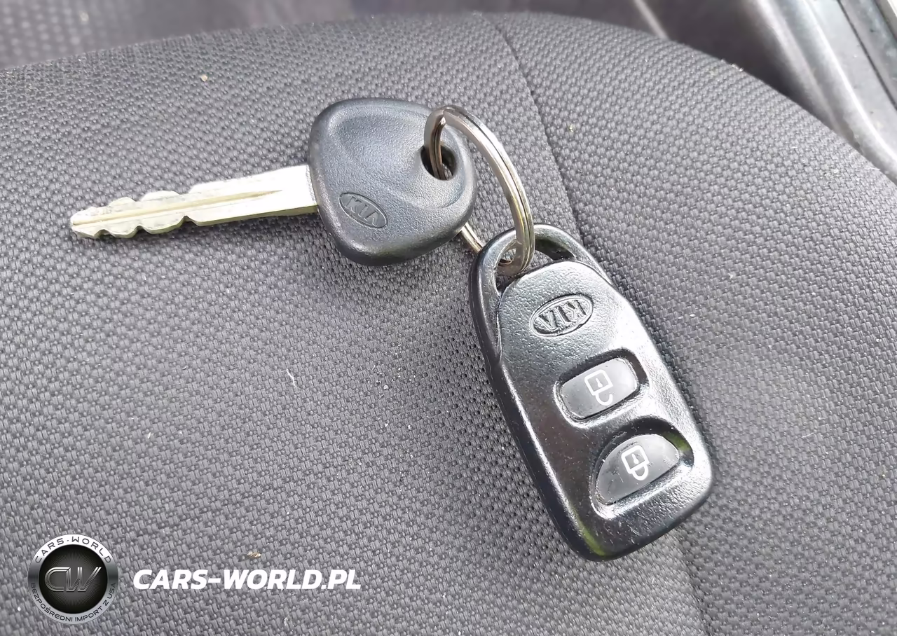 2010 Kia Soul + VIN:KNDJT2A25A7162917 - 11