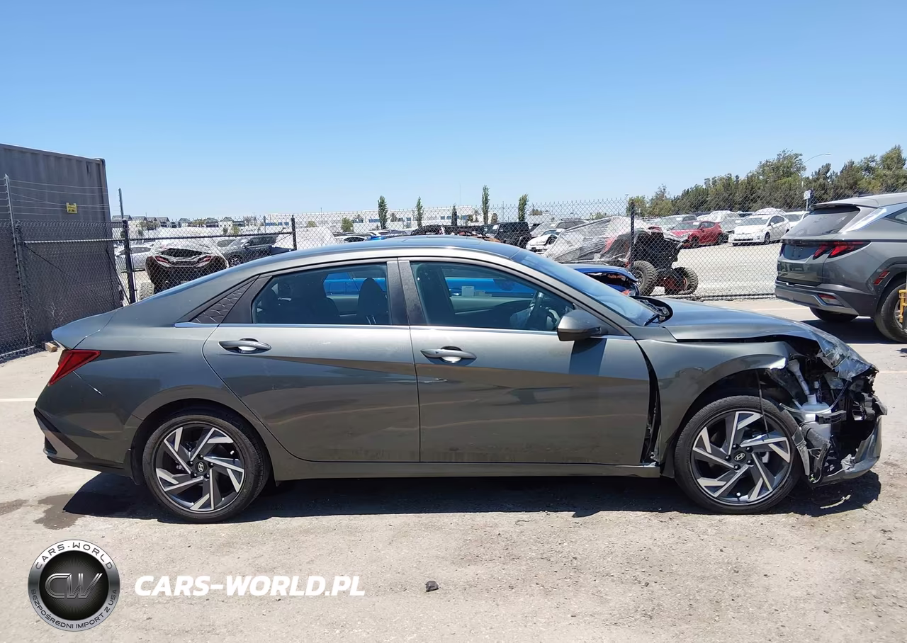 2025 Hyundai Elantra Sel Convenience VIN:KMHLS4DG2SU939907 - 13