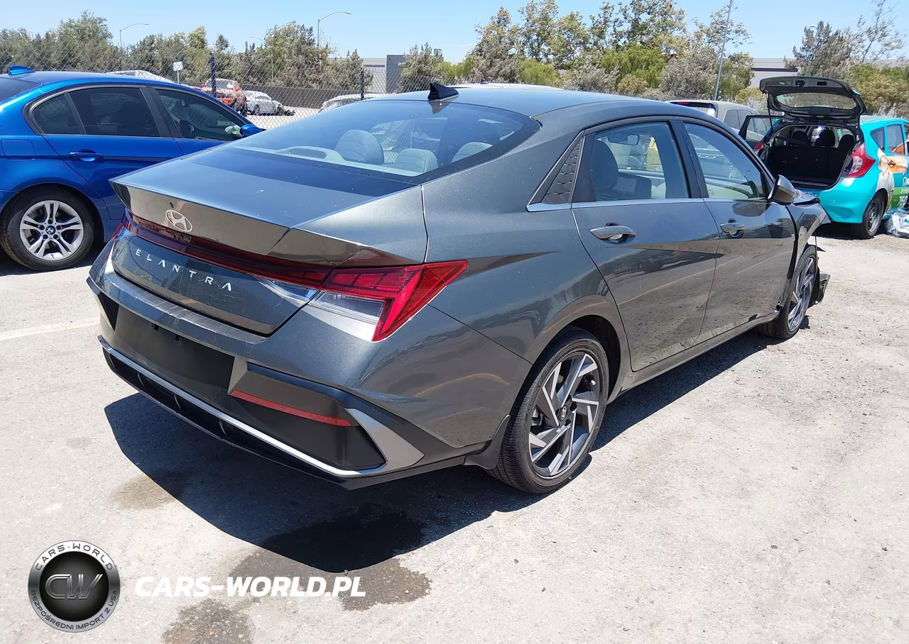 2025 Hyundai Elantra Sel Convenience VIN:KMHLS4DG2SU939907 - 4