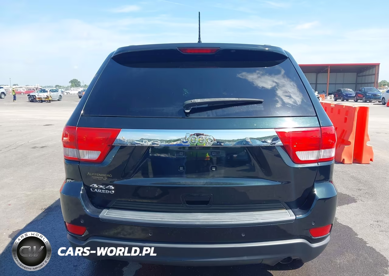 2013 Jeep Grand Cherokee Laredo VIN:1C4RJFAG4DC581039 - 16