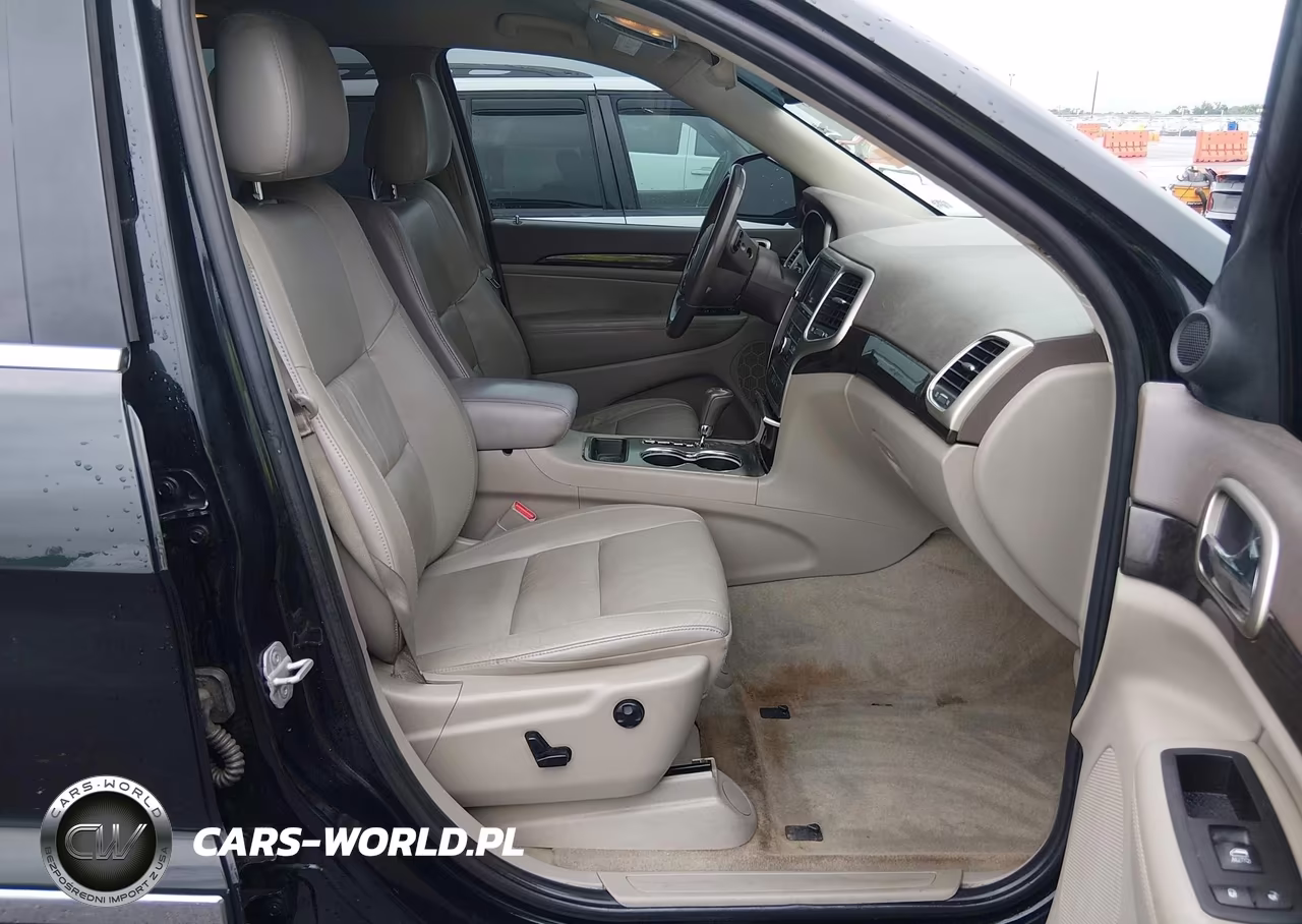 2013 Jeep Grand Cherokee Laredo VIN:1C4RJFAG4DC581039 - 5