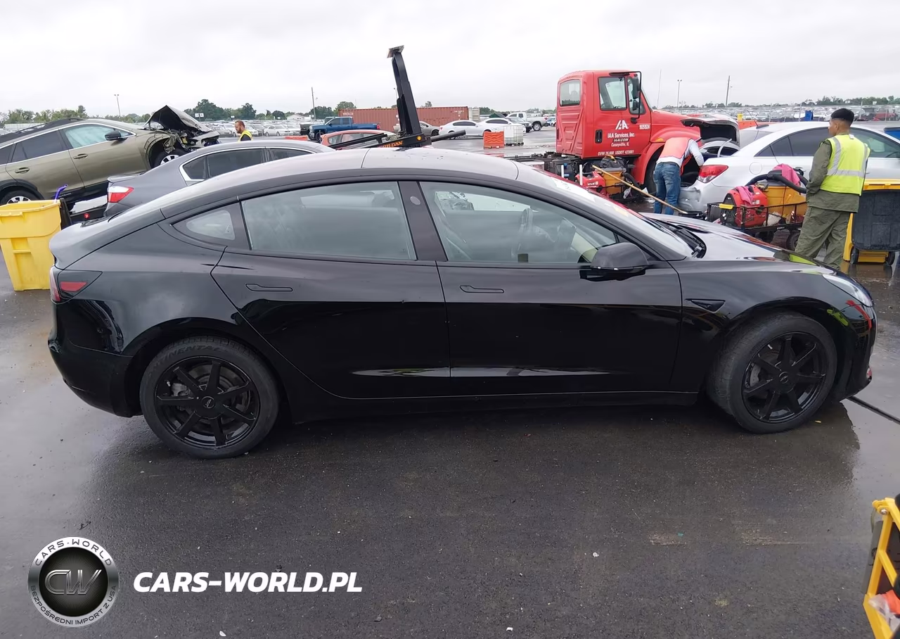 2018 Tesla Model 3 Long Range-Mid Range VIN:5YJ3E1EA1JF060412 - 13
