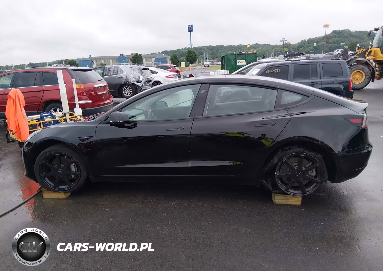 2018 Tesla Model 3 Long Range-Mid Range VIN:5YJ3E1EA1JF060412 - 14