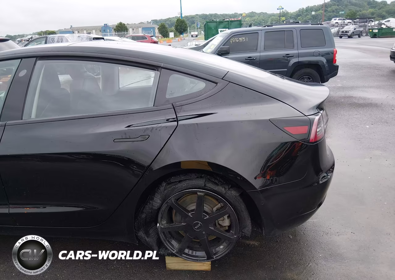 2018 Tesla Model 3 Long Range-Mid Range VIN:5YJ3E1EA1JF060412 - 6