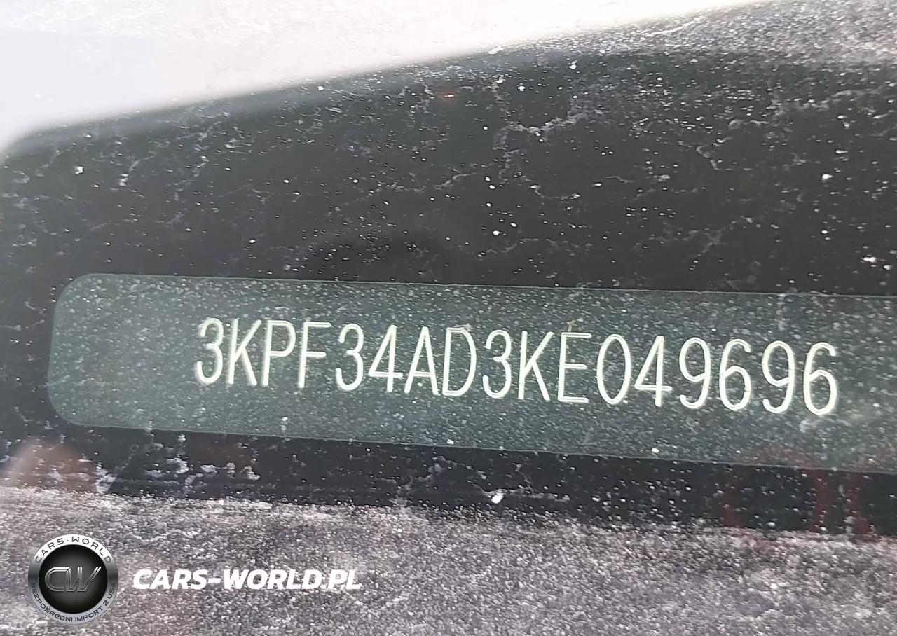 2019 Kia Forte S VIN:3KPF34AD3KE049696 - 9