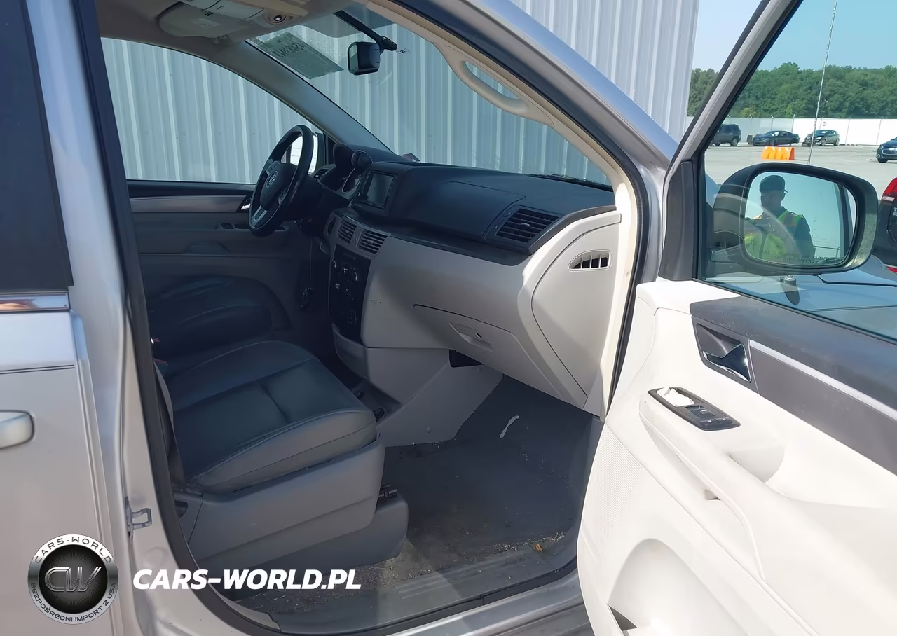 2011 Volkswagen Routan Se VIN:2V4RW3DG6BR739855 - 5