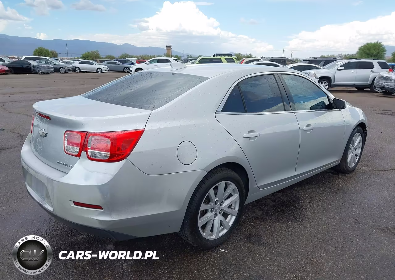 2015 Chevrolet Malibu 2Lt VIN:1G11D5SL2FF149859 - 4