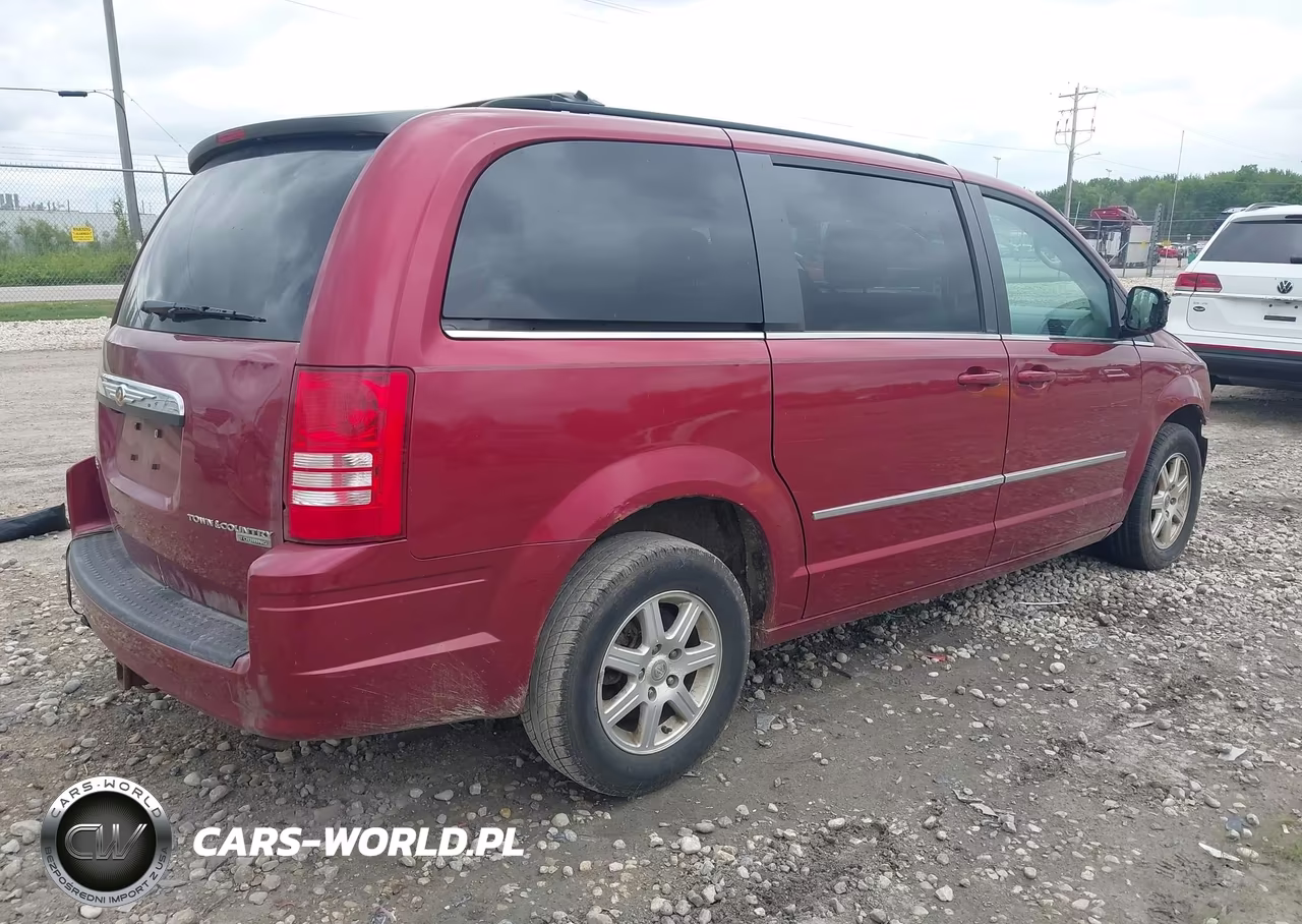 2010 Chrysler Town & Country Touring VIN:2A4RR5D1XAR324054 - 4