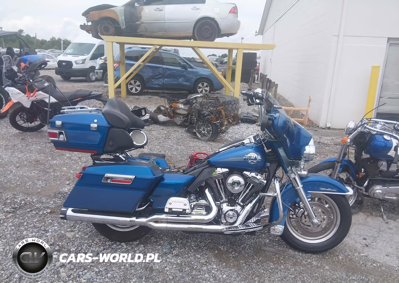 2006 Harley-Davidson Flhtcui VIN:1HD1FCW166Y630411 - 12