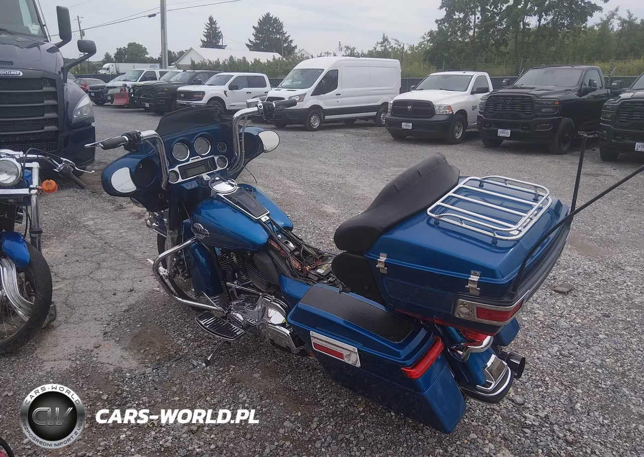 2006 Harley-Davidson Flhtcui VIN:1HD1FCW166Y630411 - 3